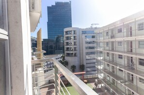 Apartemen, 1 kamar tidur, Boleh Merokok, pemandangan kota | Balkon