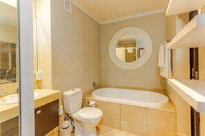 Apartment, 1 Bedroom, Smoking, City View | Bathroom - Centrally Located 1 Bedroom With Pool (Cape Town)