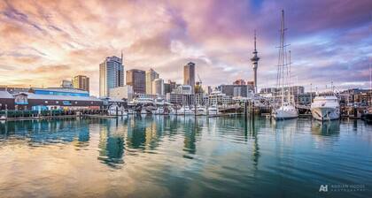 Viaduct Harbour: Balcony Views