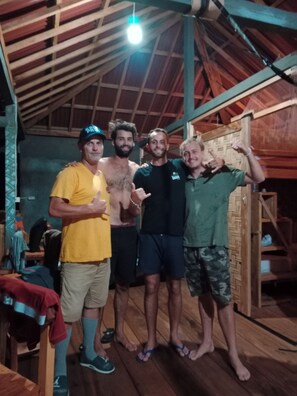 Gemeinsamer Economy-Schlafsaal | Terrasse/Patio