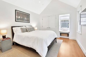 4 室のベッドルーム、WiFi、ベッドシーツ