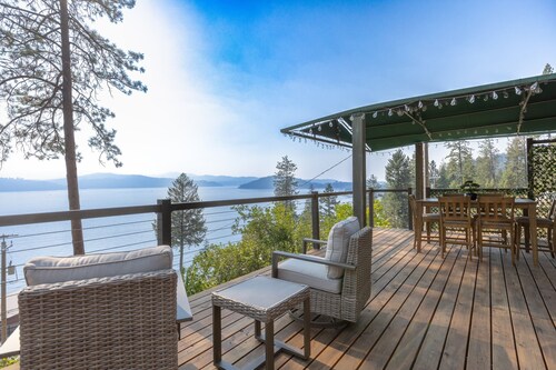 Immaculate CDA Lake Views 