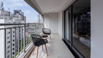 Traditionele studio, 1 tweepersoonsbed, terras | Balkon