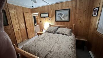 3 bedrooms, free WiFi, bed sheets, wheelchair access