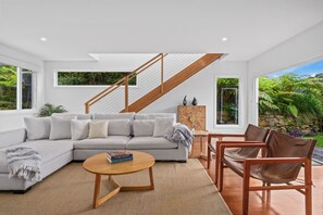 TV, fireplace, stereo