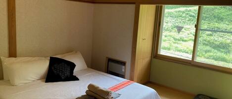 Deluxe Double Room | Bathroom