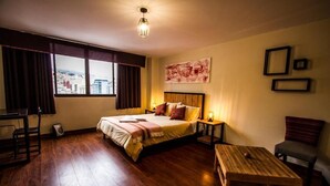 Deluxe Double Room | Soundproofing, WiFi (free), bed sheets - Iskay Boutique Hostel (La Paz)