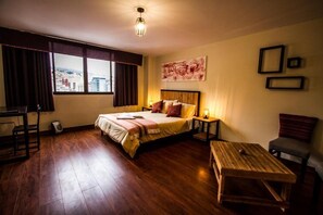 Deluxe Double Room | Soundproofing, free WiFi, bed sheets - Iskay Boutique Hostel (La Paz)