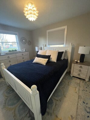 2 bedrooms, iron/ironing board, bed sheets