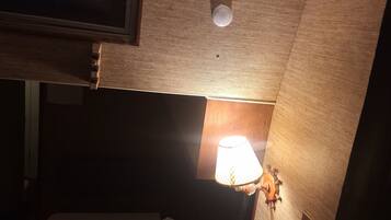 2 bedrooms, bed sheets