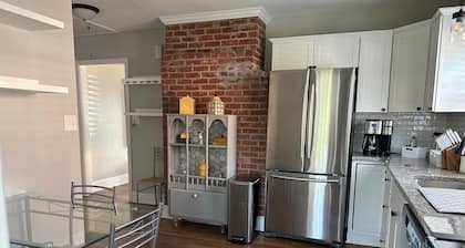 Inviting home in Lindley Park! Short walk to grocery, bars, cafes & coffee shop!