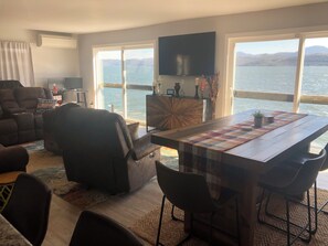 TV connectée, cheminée