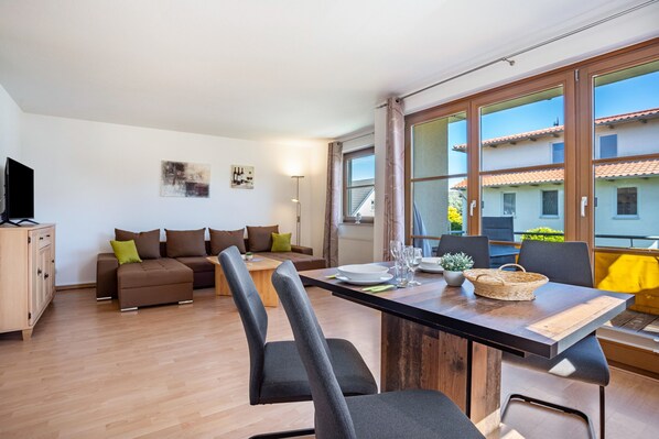 Dining - Apartment 'Klabautermann' with balcony and Wi-Fi (Heringsdorf)