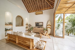 Villa, 2 Bedrooms | Living room
