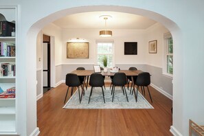 Dining - ENTIRE HOME! 5 BEDROOM, 2 BATH, WITH JACUZZI - .2 miles to Iowa State Campus
 (Ames)