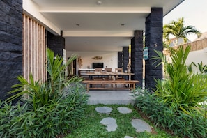 Dining - Villa Ambalika by Villa Finder (Seminyak)