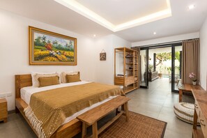 3 bedrooms, in-room safe, free WiFi, bed sheets - Villa Ambalika by Villa Finder (Seminyak)