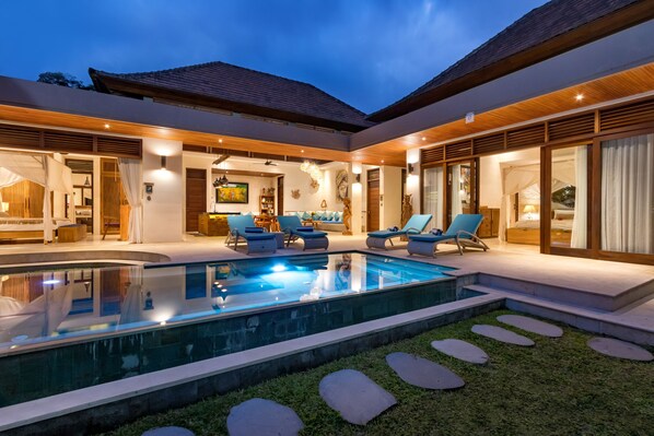 Outdoor pool - Villa Liang Ubud by Villa Finder (Ubud)
