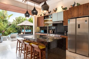 Dining room - Villa Liang Ubud by Villa Finder (Ubud)