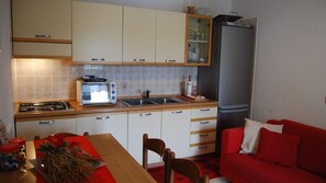 Appartement, 2 slaapkamers, balkon, uitzicht op tuin | Dineren