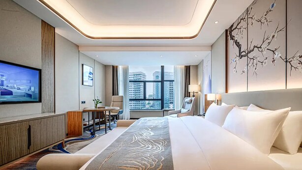 Romantic Room | Egyptian cotton sheets, premium bedding, down comforters - Jiangheyujing hotel (Nanning)