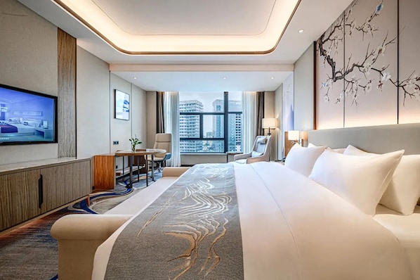 Romantic Room | Egyptian cotton sheets, premium bedding, down comforters