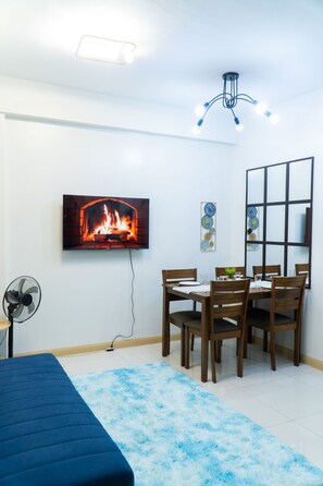 Dining - Cheap & elegant condotel 2bedroom 1bathroom 3min walk to abreeza mall (Davao City)