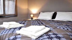 3 bedrooms, desk, iron/ironing board, WiFi - Renovated Home Next To Old Town (Chania)