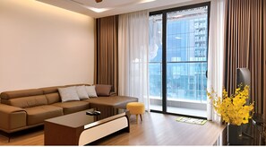 Standard Apartment | Desk, free WiFi