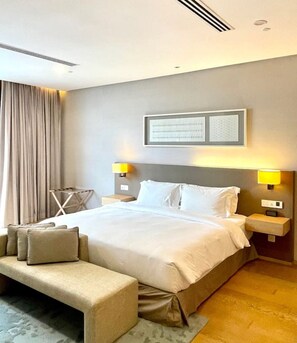 1 chambre, bureau, fer et planche à repasser, Wi-Fi