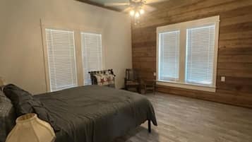 2 間睡房、熨斗/熨衫板、免費 Wi-Fi、床單