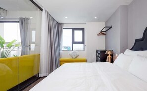 Free WiFi, bed sheets - Muong Thanh Apartment (Da Nang)