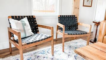 Smart-TV, Kamin, BĂŒcher