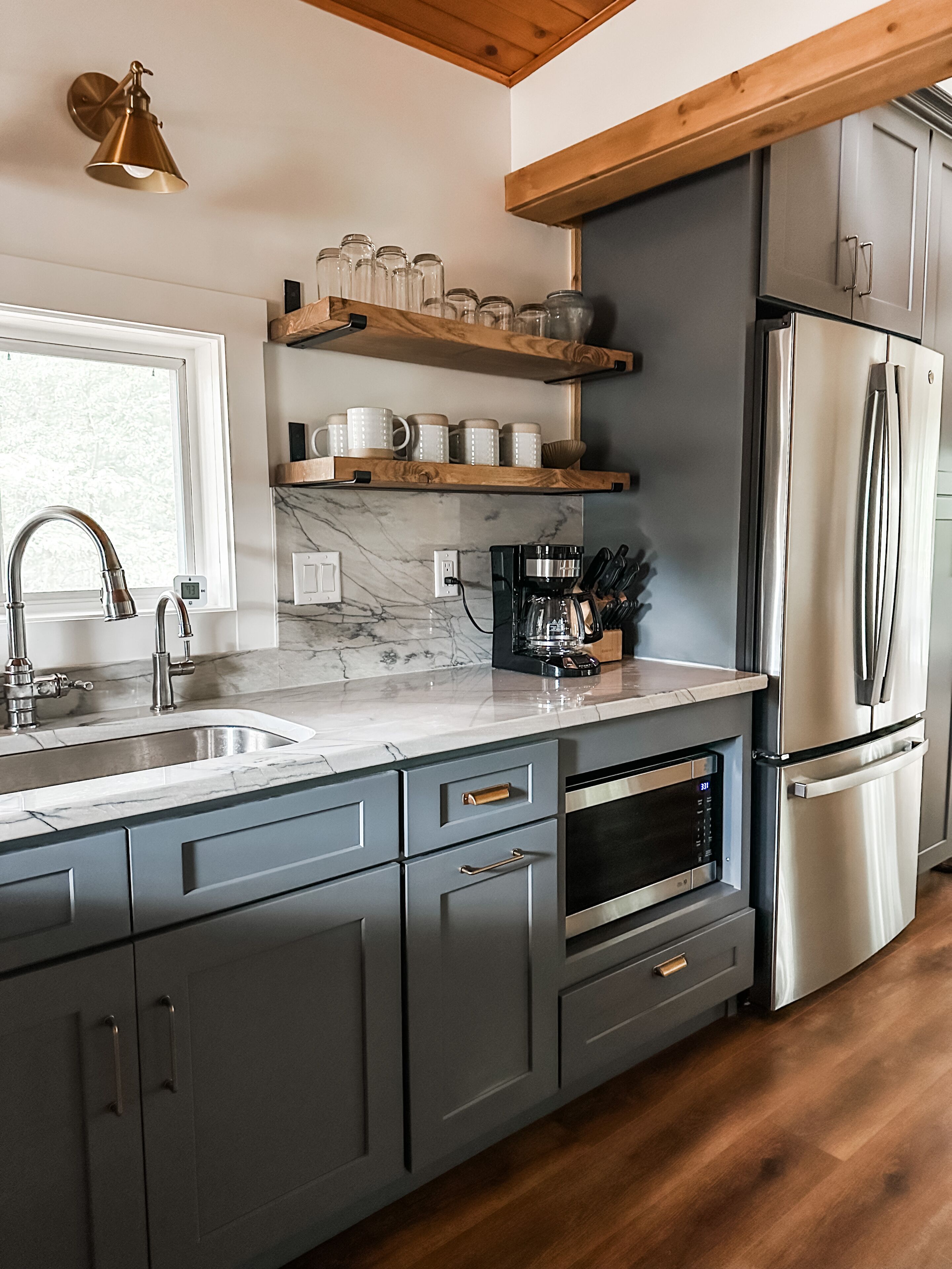 Refrigerador, microondas, horno, placa de cocina