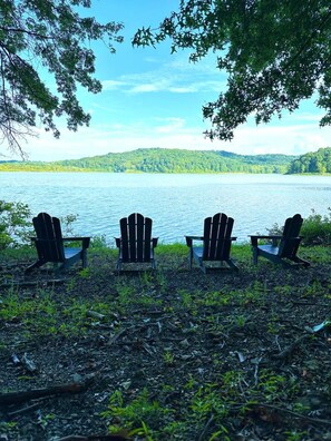 Property grounds - Lakeside Cabin - Serene Retreat with Lake Monroe Views + Wraparound Deck (Nashville)