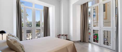 2 dormitorios, tabla de planchar con plancha, wifi gratis y ropa de cama