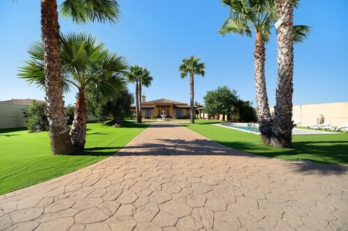 Maison de vacances 'Villa Juani' avec piscine, jardin, terrasse et Wi-Fi