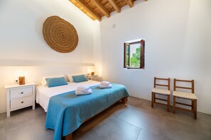 3 sovrum, strykjärn/strykbräda, gratis wi-fi och sängkläder