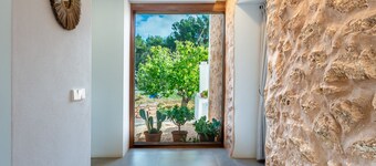 Holiday Home 'Can Xumeu Ferrer' with Private Terrace, Wi-Fi and Air Conditioning