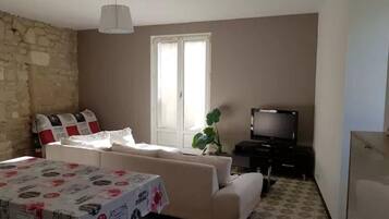 Télévision, lecteur de DVD, chaßne hi-fi