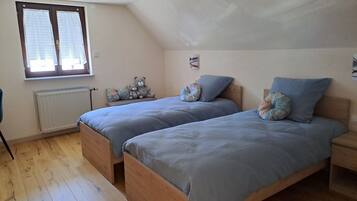 3 chambres, bureau, fer et planche Ă repasser, Wi-Fi gratuit