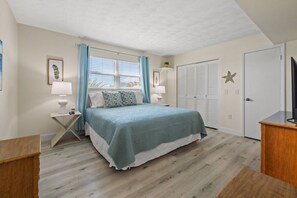 2 bedrooms, desk, iron/ironing board, free WiFi