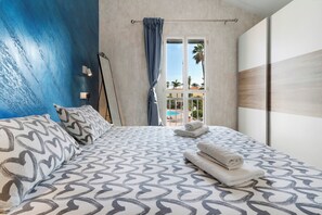 1 slaapkamer, een strijkplank/strijkijzer, gratis wifi, beddengoed