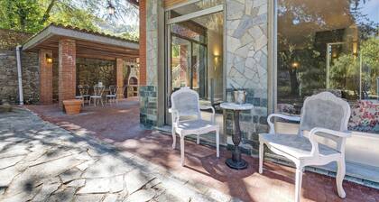 Villa "Pratolina" with Private Terrace, Balcony & Wi-Fi