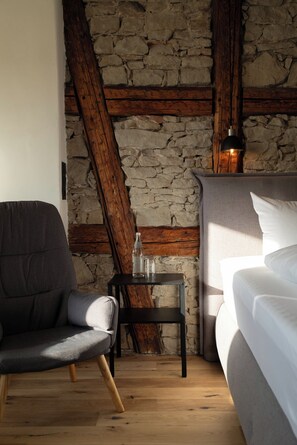 Flat-screen TV - Gasthof zum goldenen Schiff (Marktbreit)