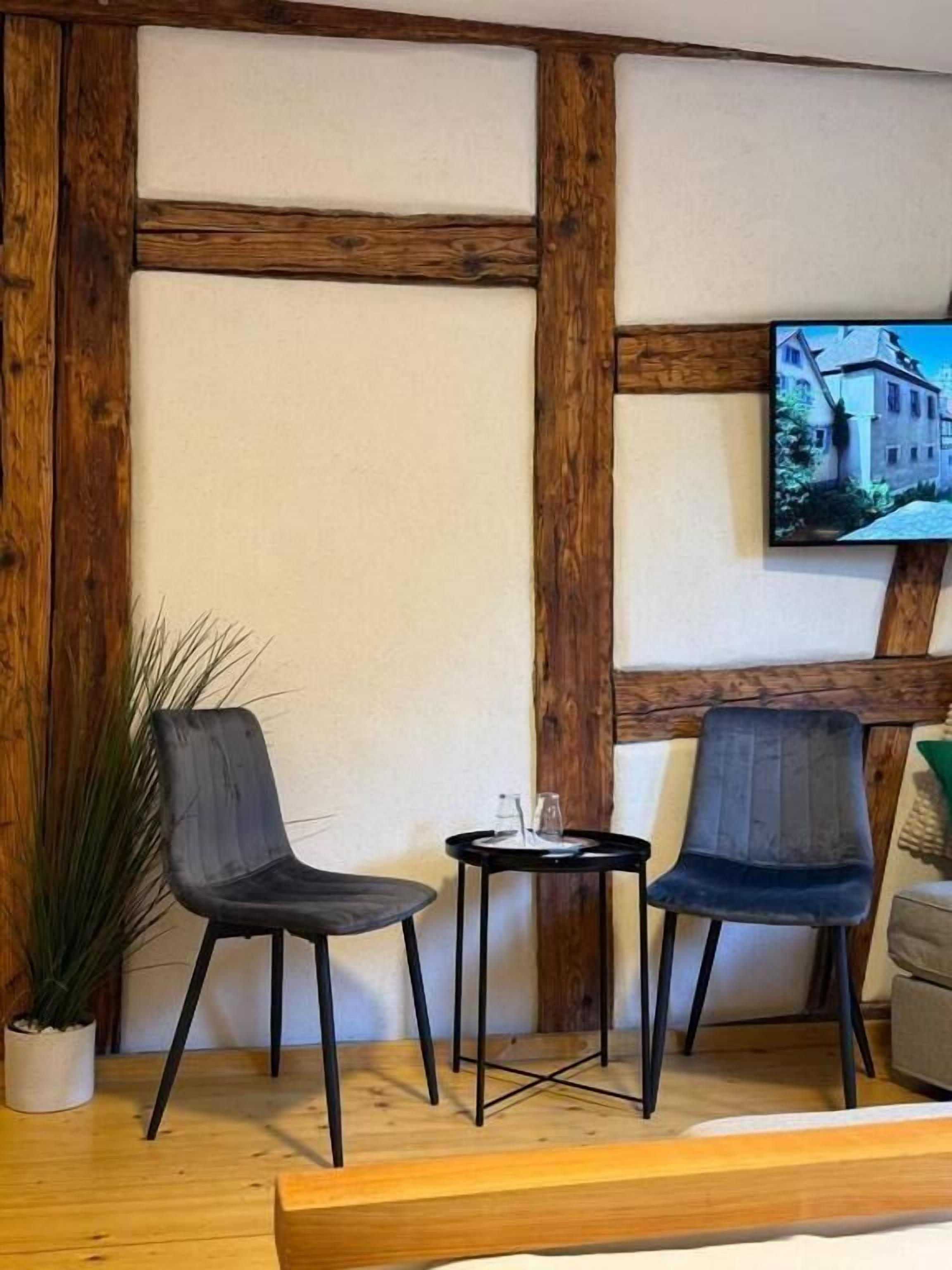 Classic-Zimmer | Wohnbereich | Flachbildfernseher