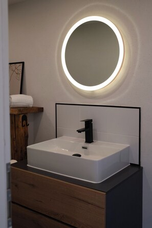 Hair dryer, towels - Gasthof zum goldenen Schiff (Marktbreit)