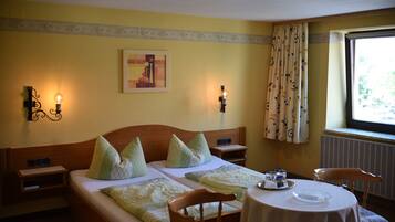 1 dormitori i espai de treball apte per a portàtils