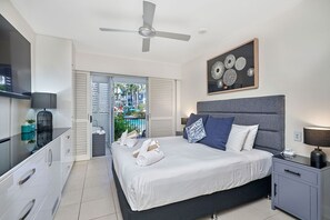 2 bedrooms, iron/ironing board, free WiFi, bed sheets - 2 Bedroom Pool Access at The Beach Club 4213/4 (Cairns)