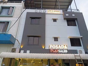 Exterior - Hotel Posada (Indore)